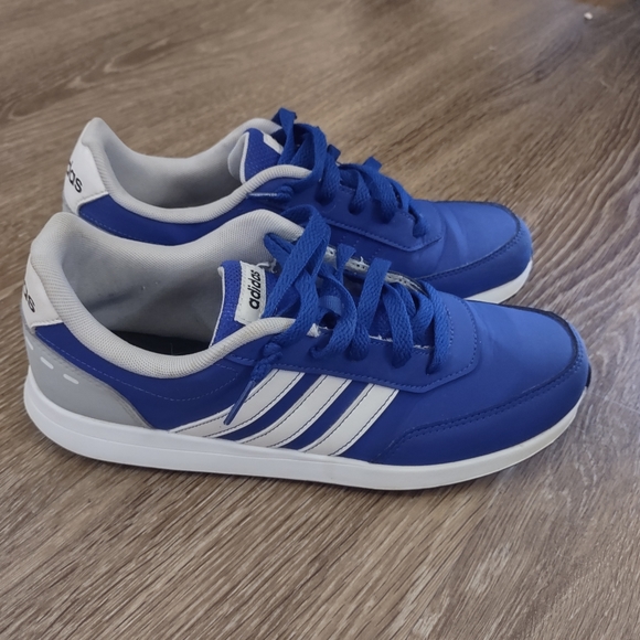 Adidas - Picture 3 of 3